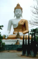 Die Statue war nicht besonders schön, aber mit ihren 20m ziemlich groß