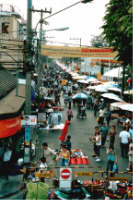 Shoppen bis zum Abwinken - der riesige Sonntagsmarkt